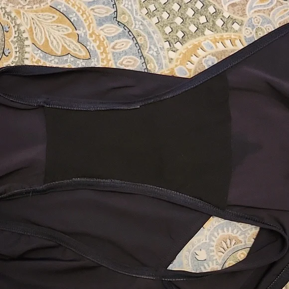 Bathing suit - Picture 9 of 12